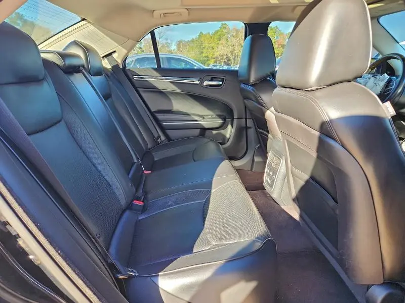 2017 CHRYSLER 300C   