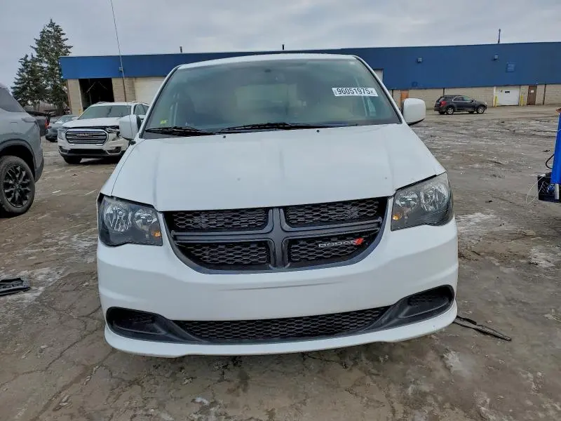 2015 DODGE GRAND CARAVAN SE  