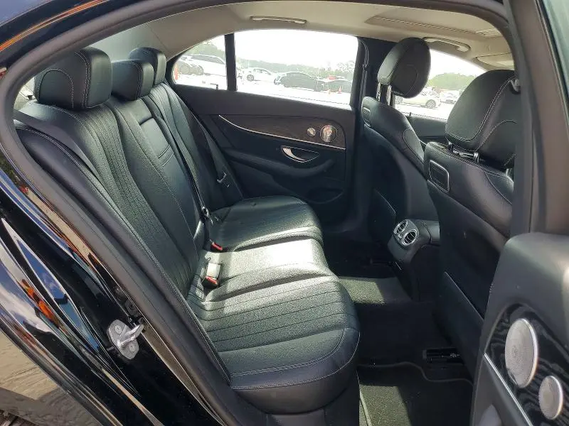 2018 MERCEDES-BENZ E 300  