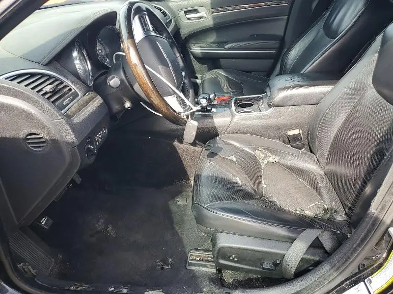 2013 CHRYSLER 300C   