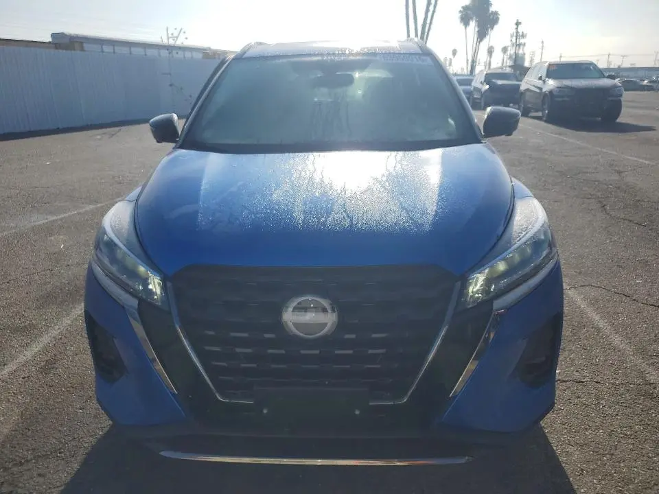 2024 NISSAN KICKS SR  