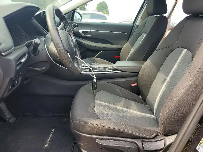 2021 HYUNDAI SONATA SE  