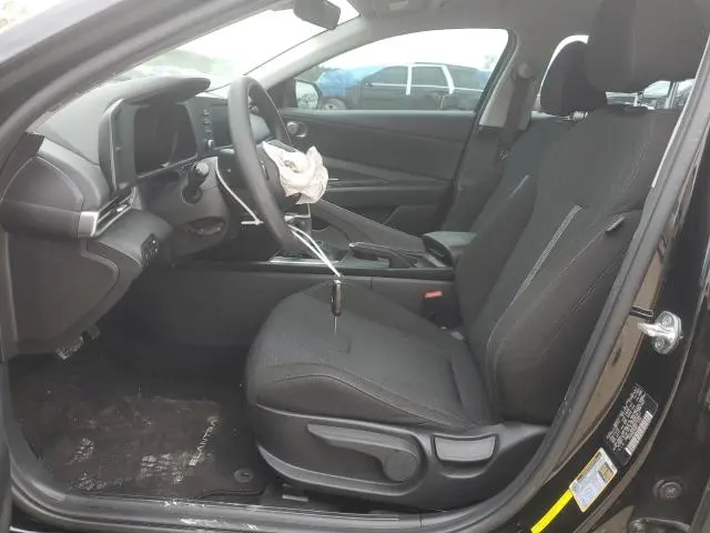 2022 HYUNDAI ELANTRA SE