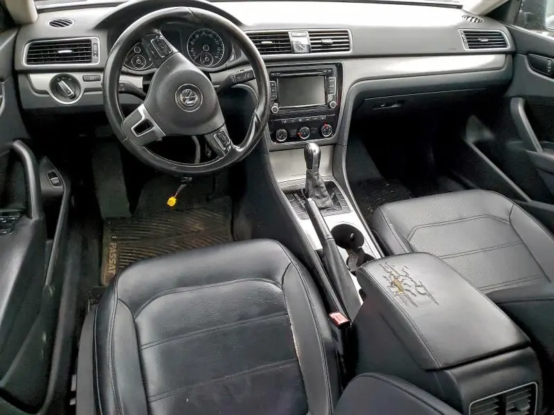 2014 VOLKSWAGEN PASSAT SE  