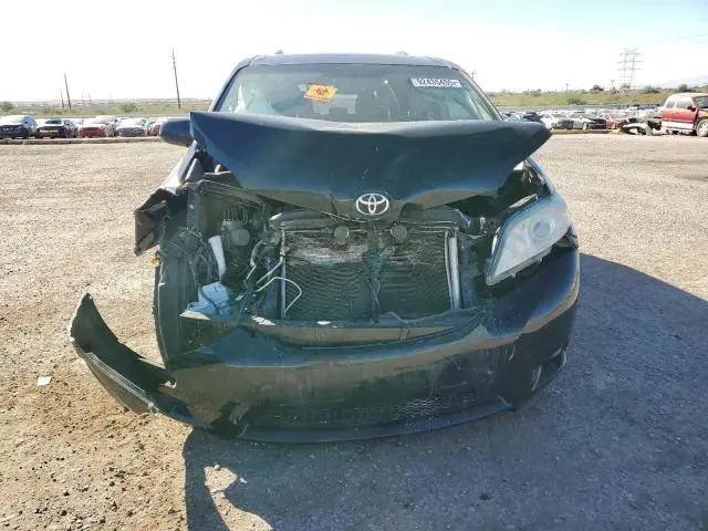 2016 TOYOTA SIENNA XLE 8-PASSENGER  