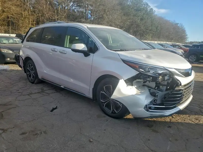 2025 TOYOTA SIENNA LIMITED  