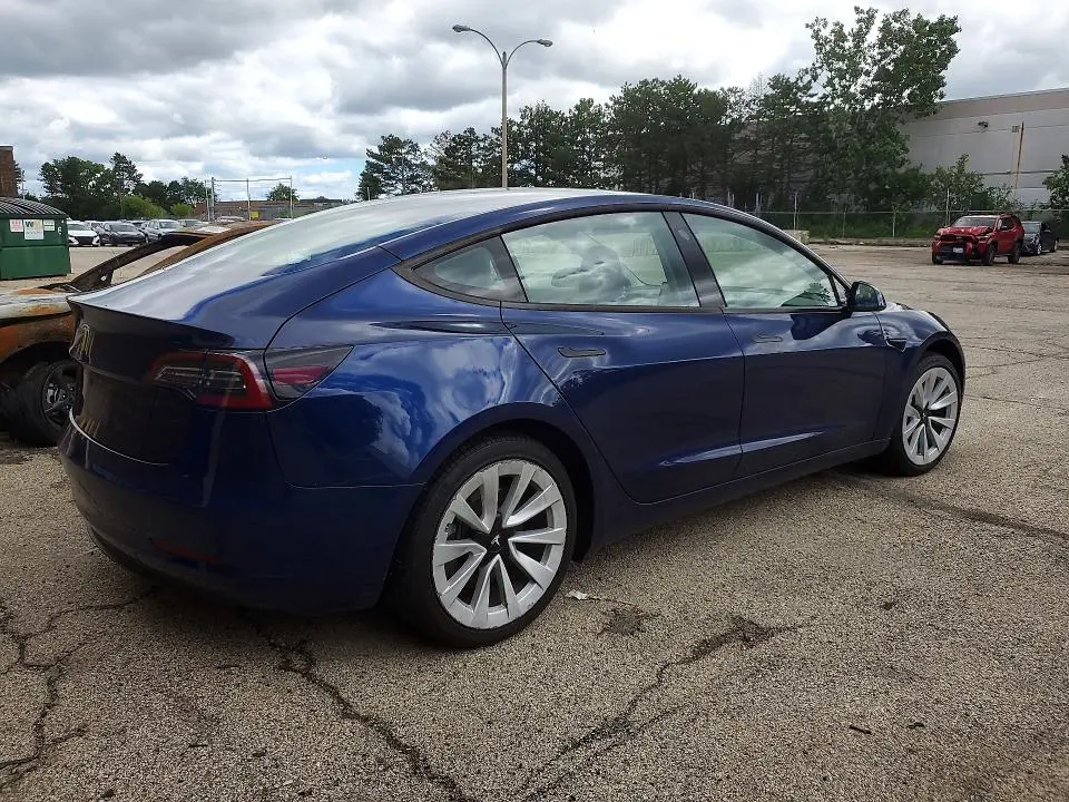 2022 TESLA MODEL 3   