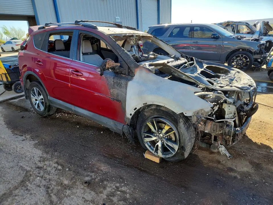 2018 TOYOTA RAV4 XLE  