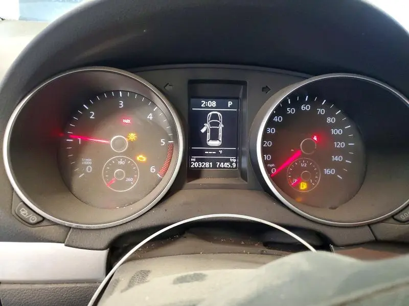 2013 VOLKSWAGEN GOLF   