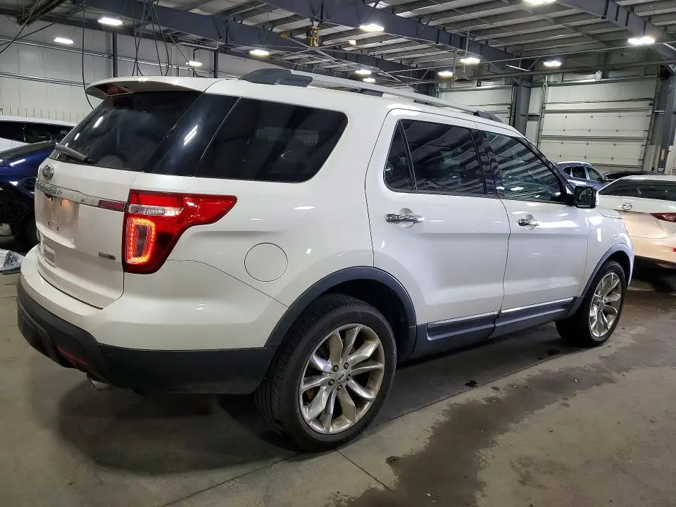 2015 FORD EXPLORER XLT  