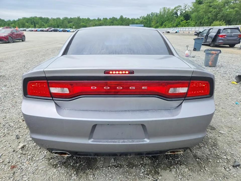 2013 DODGE CHARGER SE  