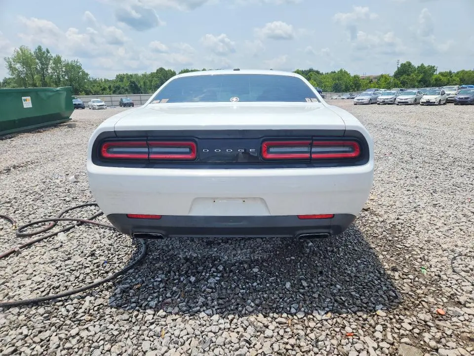 2016 DODGE CHALLENGER SXT  