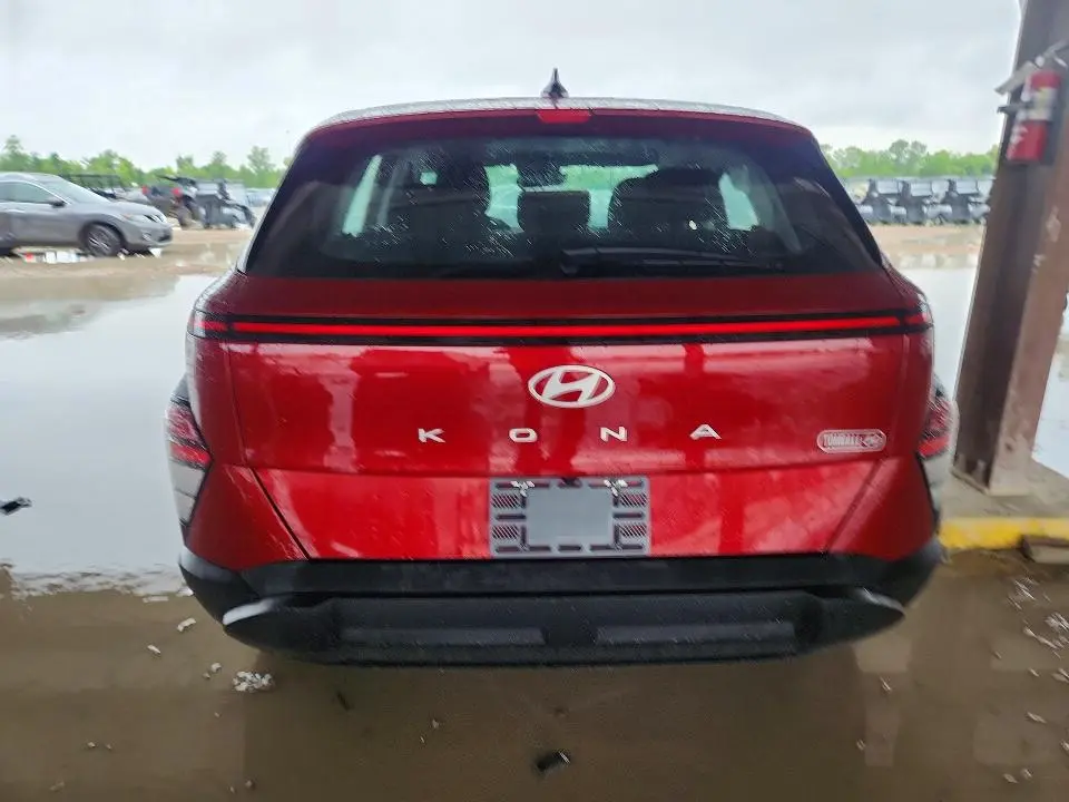 2025 HYUNDAI KONA SE  