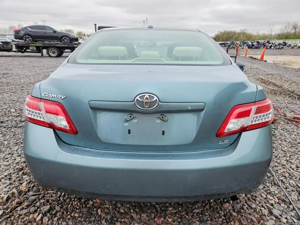 2010 TOYOTA CAMRY LE  
