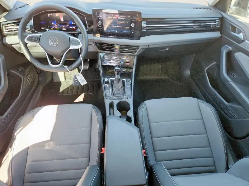 2025 VOLKSWAGEN JETTA SE  