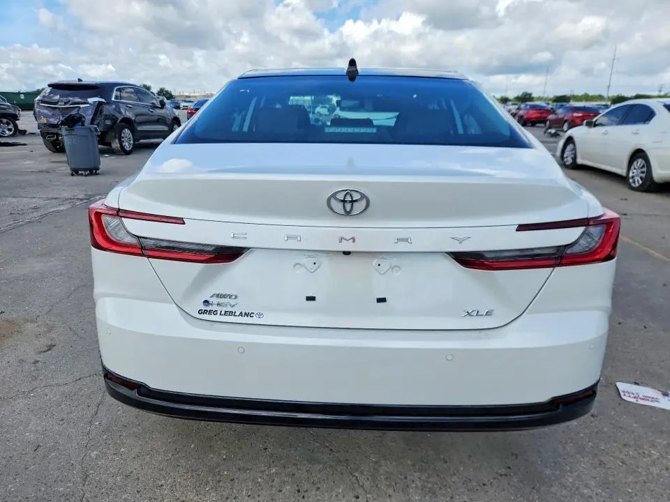 2026 TOYOTA CAMRY XLE  