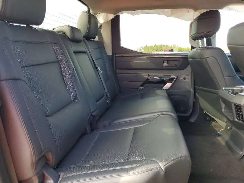 2024 TOYOTA TUNDRA   