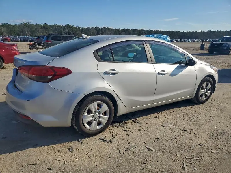 2017 KIA FORTE LX  