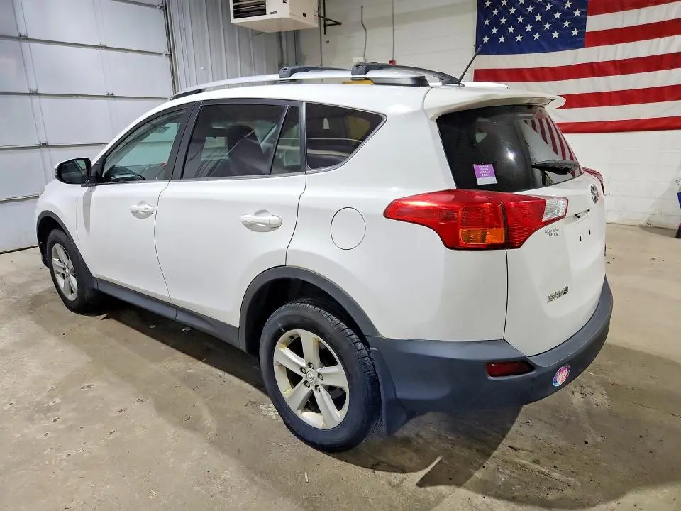 2014 TOYOTA RAV4 XLE  