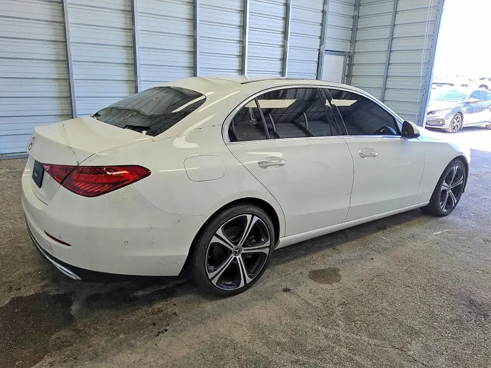 2024 MERCEDES-BENZ C 300  