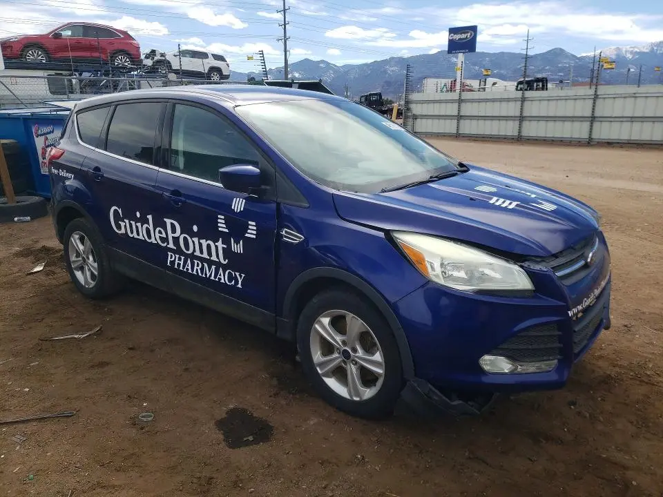 2016 FORD ESCAPE SE  