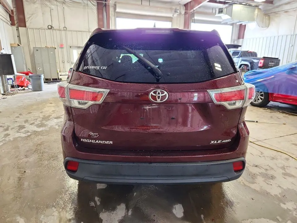 2016 TOYOTA HIGHLANDER XLE  