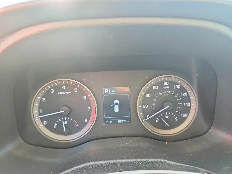2017 HYUNDAI TUCSON SE  