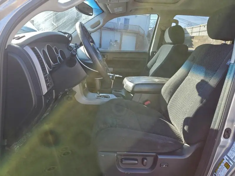 2013 TOYOTA TUNDRA CREWMAX SR5  