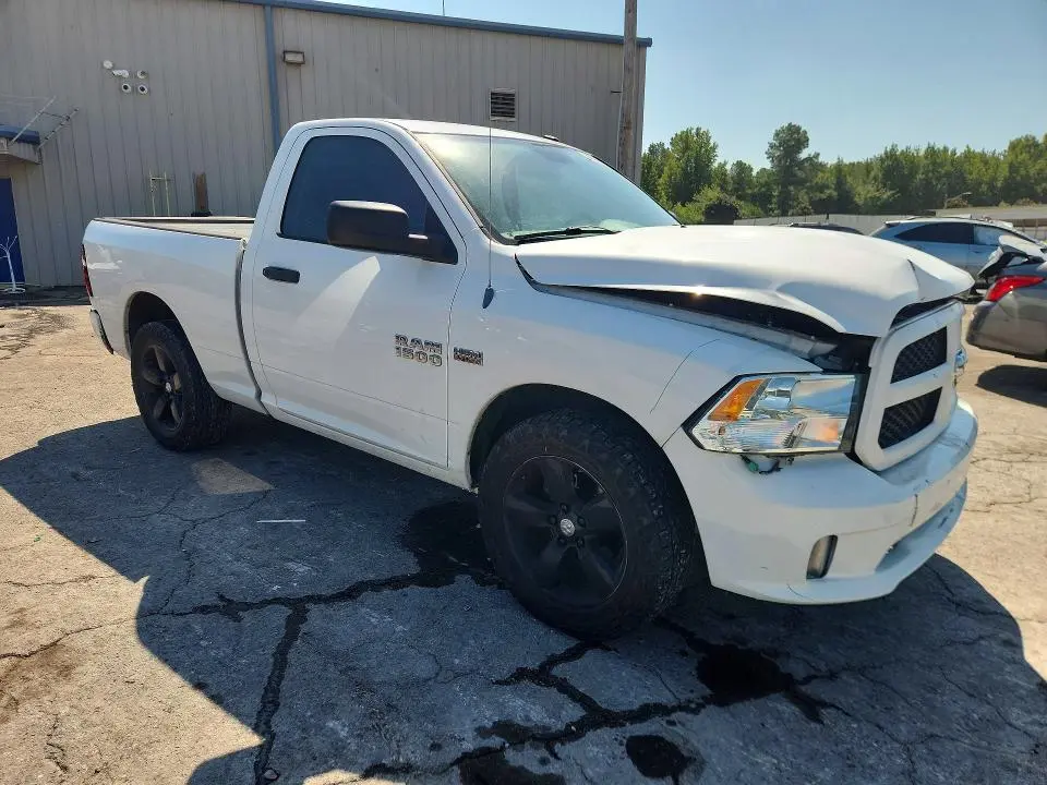 2014 RAM 1500 ST  