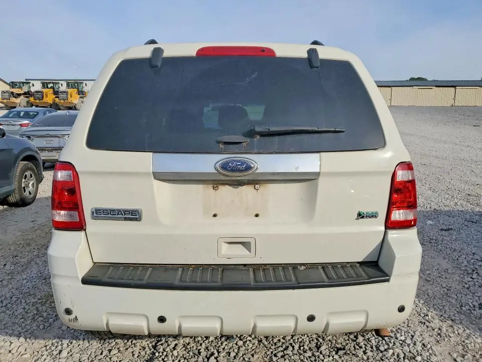 2011 FORD ESCAPE LIMITED  