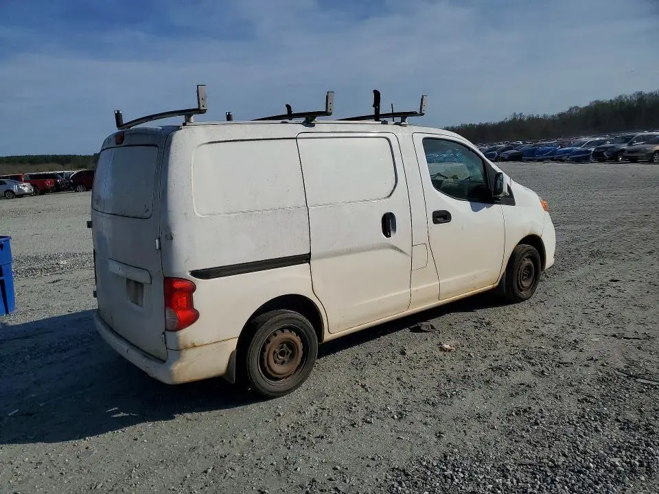 2015 NISSAN NV200 SV  