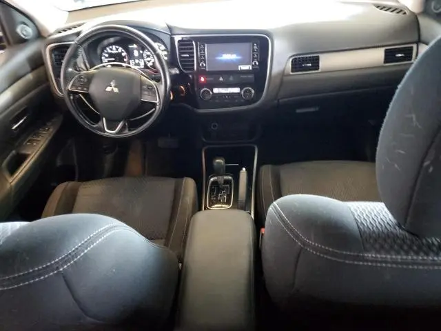 2017 MITSUBISHI OUTLANDER ES