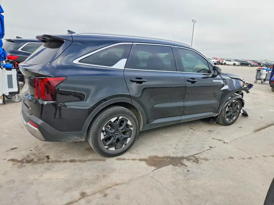 2025 KIA SORENTO   