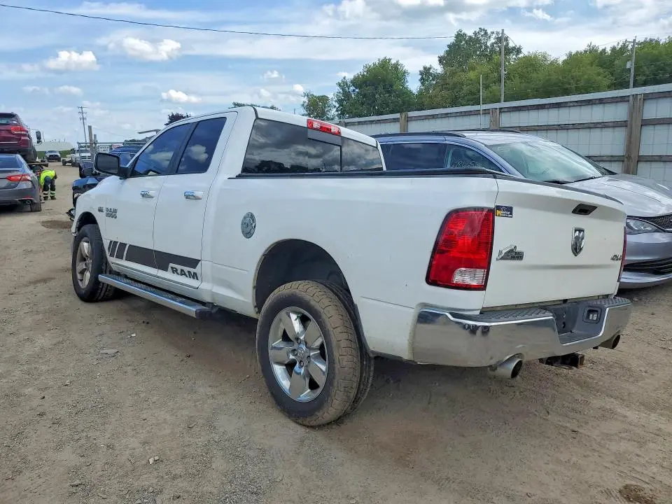 2017 RAM 1500 SLT  