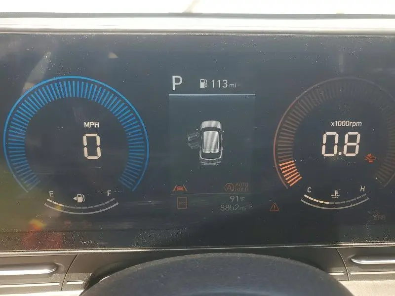 2025 HYUNDAI KONA SE  