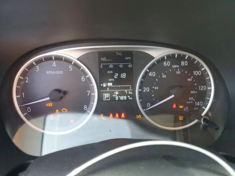 2021 NISSAN KICKS S  