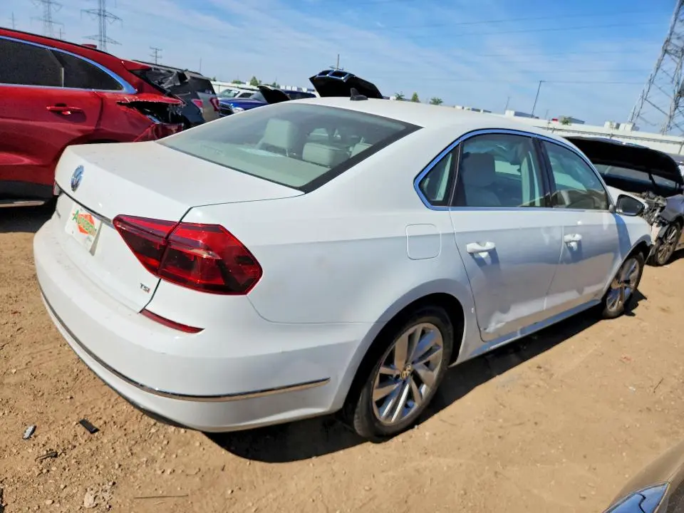 2018 VOLKSWAGEN PASSAT SE  