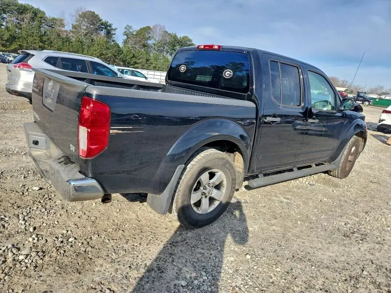 2013 NISSAN FRONTIER S  