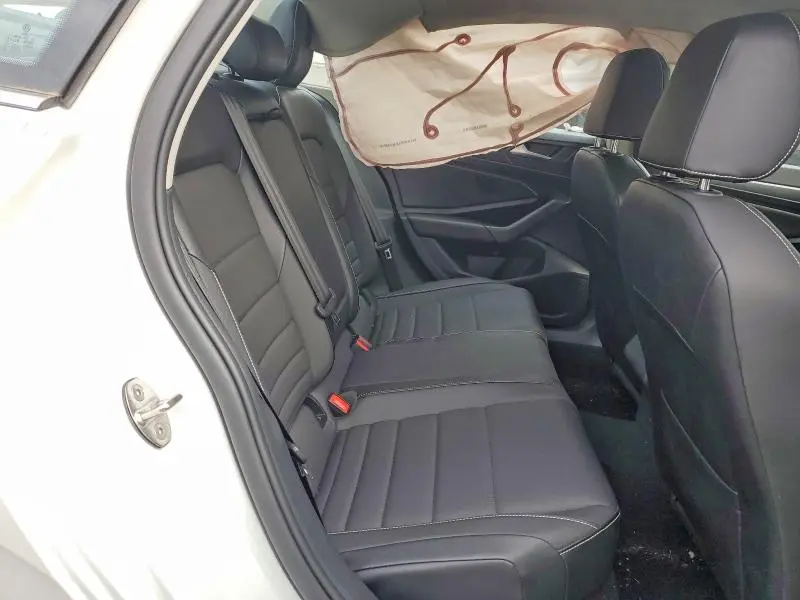 2022 VOLKSWAGEN JETTA SE  