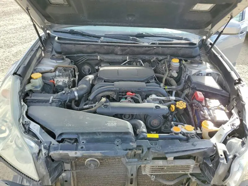 2010 SUBARU OUTBACK 2.5I PREMIUM  