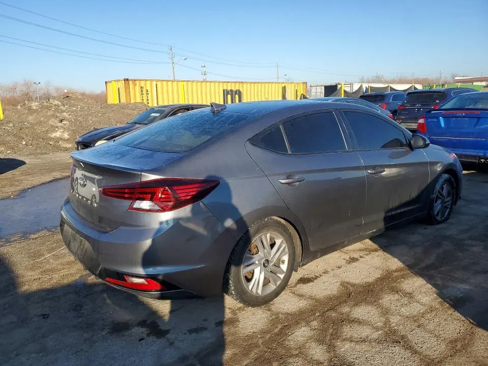 2020 HYUNDAI ELANTRA SEL  