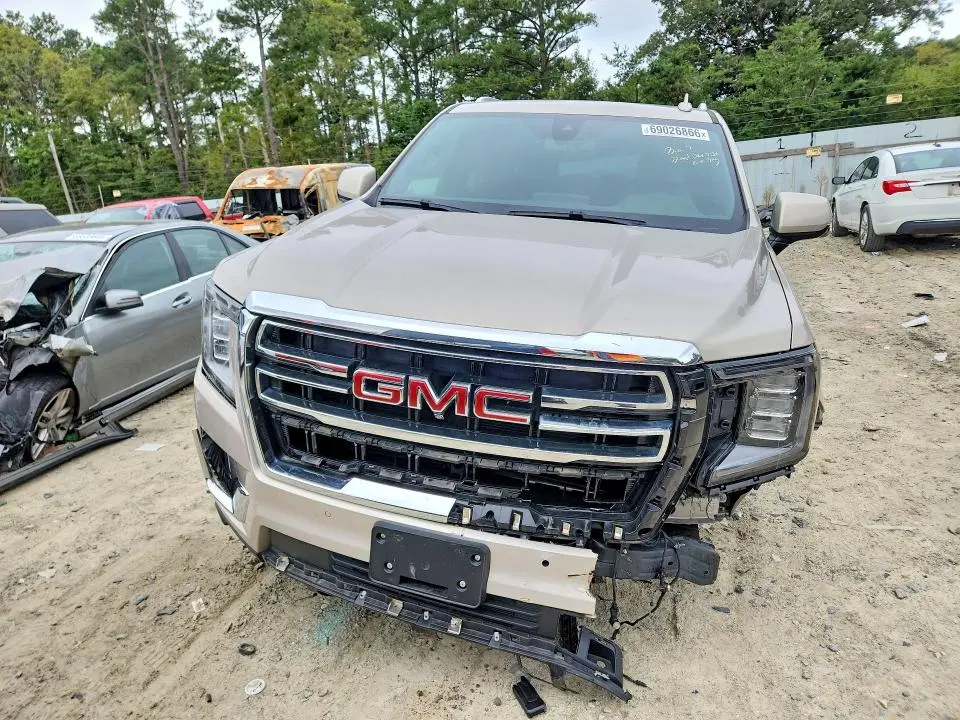 2022 GMC YUKON SLT  
