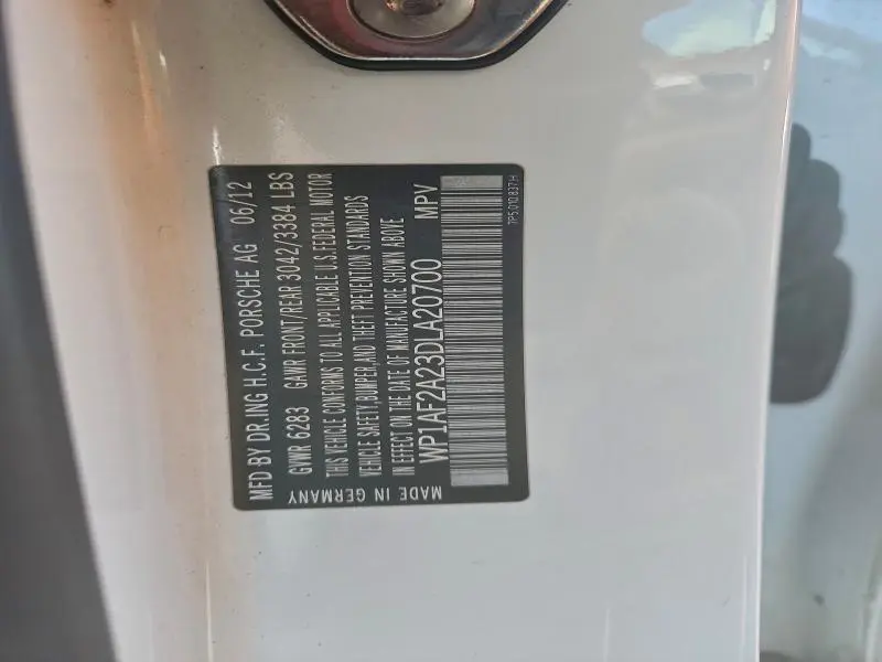 2013 PORSCHE CAYENNE   