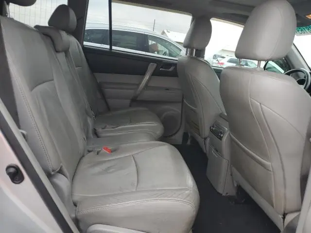 2011 TOYOTA HIGHLANDER BASE  