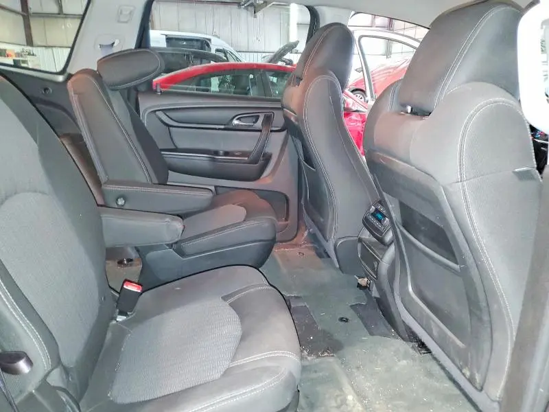 2014 CHEVROLET TRAVERSE LT  