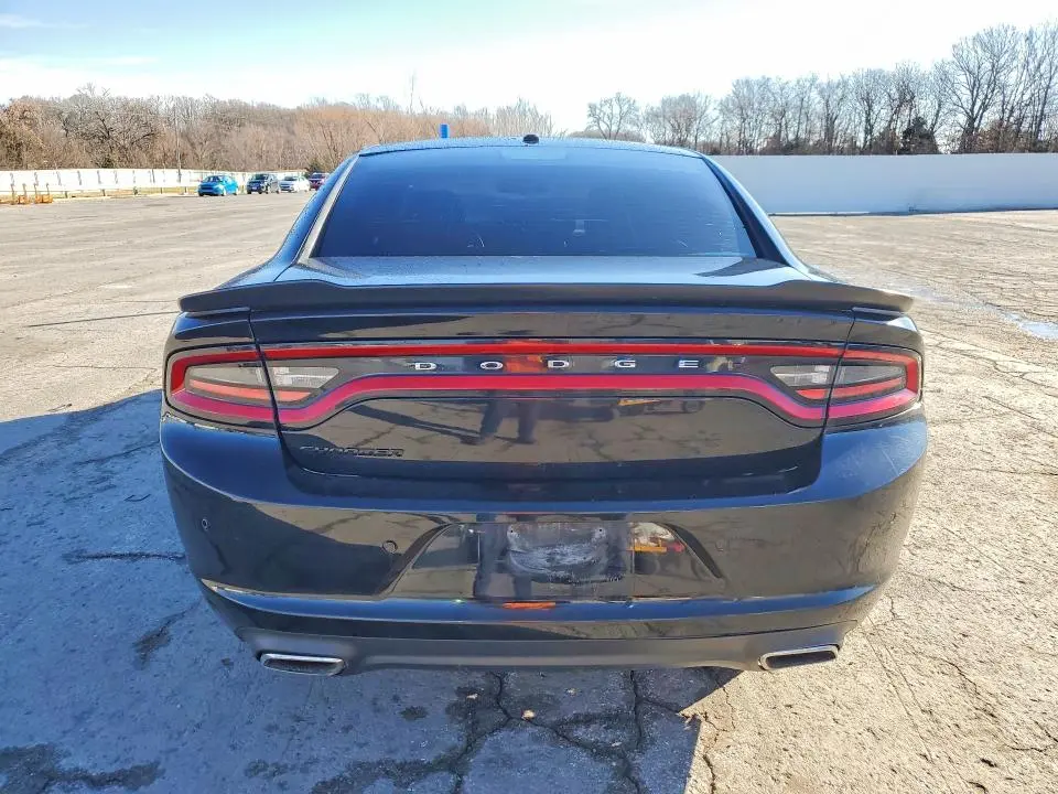 2016 DODGE CHARGER SE  