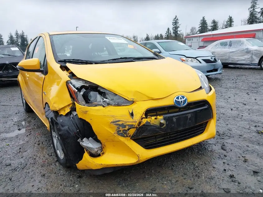 2015 TOYOTA PRIUS C FOUR