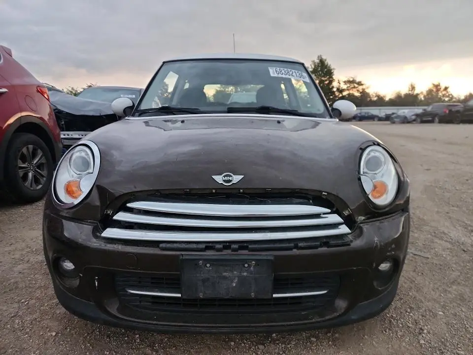 2012 MINI COOPER   