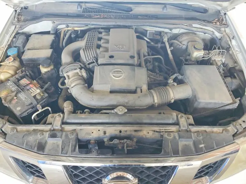 2015 NISSAN FRONTIER SV  