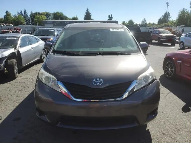 2012 TOYOTA SIENNA BASE  